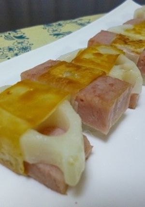 スパムとレンコンのワンタン焼き-レシピのメイン写真