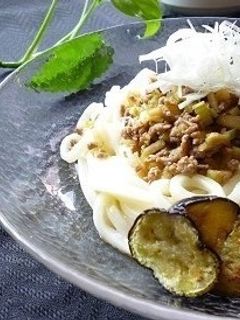 豚ひき肉となすのエスニック風うどん-レシピのメイン写真
