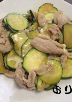 豚肉とズッキーニのバジルチーズ炒め-レシピのメイン写真