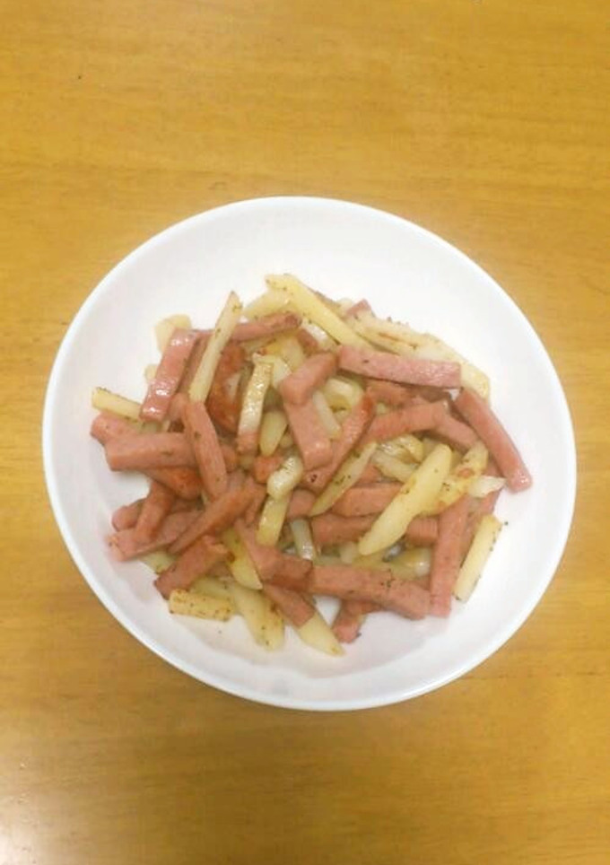 スパムとじゃがいもの炒めたの-レシピのメイン写真