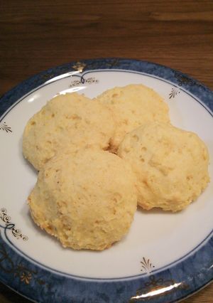 クリームコーンと粉チーズのおやつパン-レシピのメイン写真