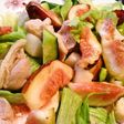 イチジクと梨と鶏肉のサラダ
