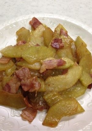 瓜とベーコンのバター醤油炒め-レシピのメイン写真