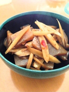 ごぼうとこんにゃくのピリ辛豆板醤炒め-レシピのメイン写真