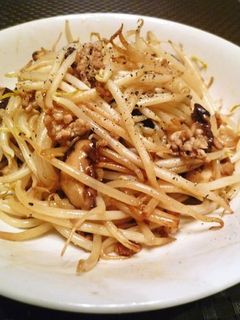 パパっと簡単!もやしいたけ炒め-レシピのメイン写真