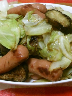 ナスとキャベツとソーセージの野菜炒め-レシピのメイン写真