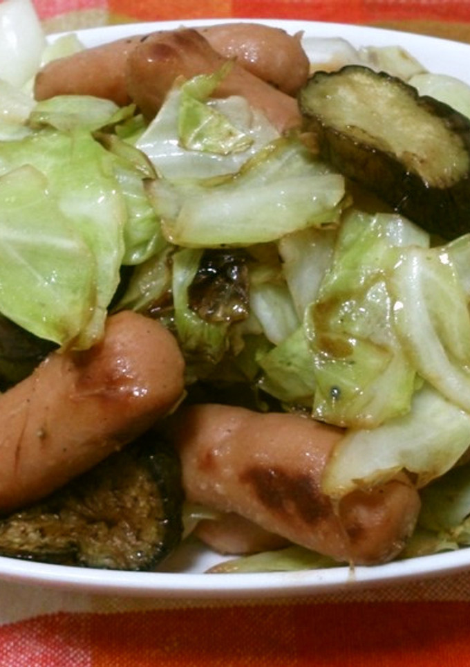 ナスとキャベツとソーセージの野菜炒め-レシピのメイン写真