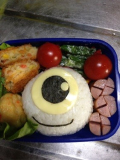 キャラ弁 モンスターズインク マイク-レシピのメイン写真