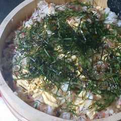 鮭と薬味たっぷりの夏ちらし寿司♪-レシピのメイン写真