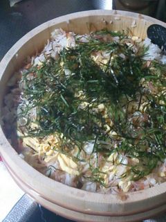 鮭と薬味たっぷりの夏ちらし寿司♪-レシピのメイン写真