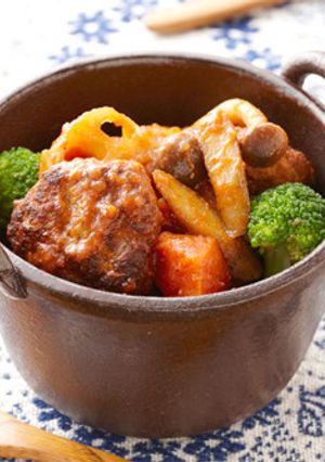 根菜きのこたっぷりの煮込みハンバーグ-レシピのメイン写真