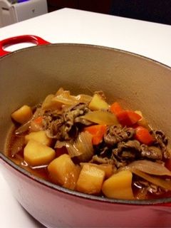 ル・クルーゼで無水で作れる肉じゃが-レシピのメイン写真