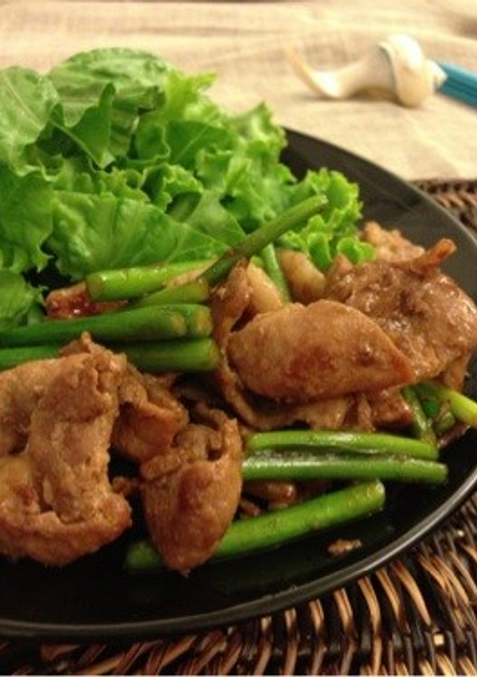 ☆簡単中華豚肉とニンニクの茎炒め☆-レシピのメイン写真