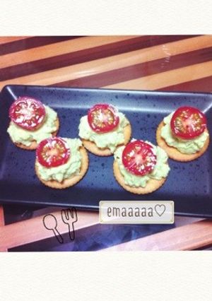 クリチ×アボカドのカナッペ♡-レシピのメイン写真