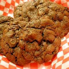 รูปของ しっとりチューイー♪ダブルチョコクッキー