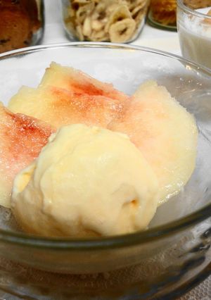 ＊美味しい＊桃のバニラアイス添え＊-レシピのメイン写真