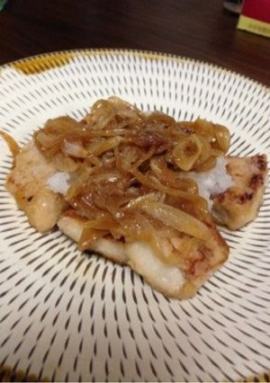 メカジキのおろし玉ねぎソースステーキ-レシピのメイン写真