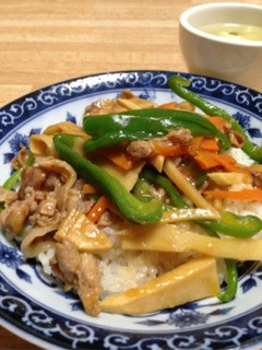 簡単!チンジャオロース丼‼-レシピのメイン写真