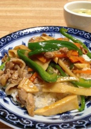 簡単！チンジャオロース丼‼-レシピのメイン写真