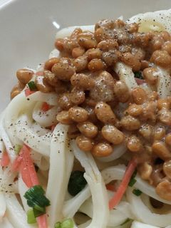 紅しょうが香る納豆うどん-レシピのメイン写真