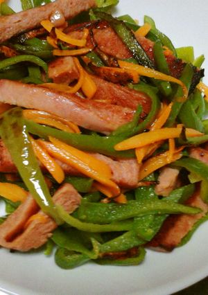 スパムと緑黄野菜のウマウマ炒め♪-レシピのメイン写真