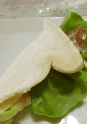 生ハムとサラダ菜のふんわりクレープ巻き☆-レシピのメイン写真