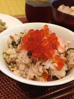 簡単!混ぜるだけ〜♥ 絶品鮭ごはん-レシピのメイン写真