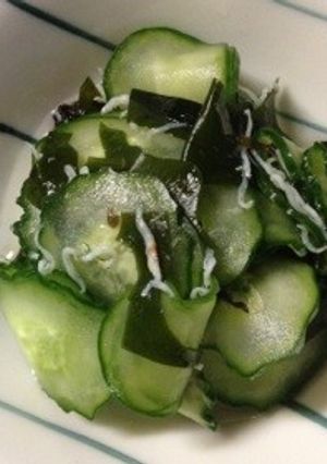 夏の定番！ きゅうりとわかめの酢の物-レシピのメイン写真