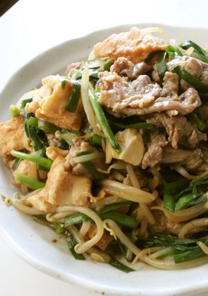 夏バテ予防!豚肉+塩麹de厚揚げニラ炒め-レシピのメイン写真