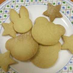 รูปของ サクサク！型抜きしやすい！卵なしクッキー