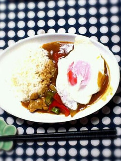 世羅卵の目玉焼き乗っけ★広島産鶏カレー-レシピのメイン写真