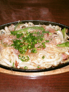 ステーキ皿で特製焼きうどん-レシピのメイン写真