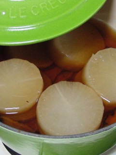 ルクルーゼで大根の煮もの-レシピのメイン写真