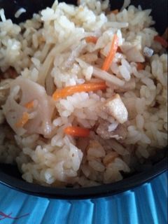 簡単!野菜ミックスで鶏の炊き込みご飯-レシピのメイン写真