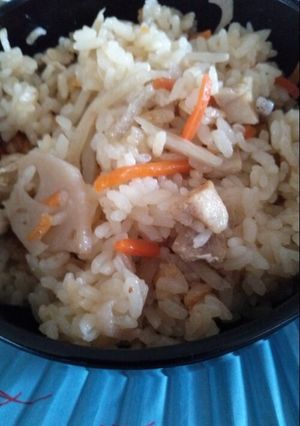 簡単！野菜ミックスで鶏の炊き込みご飯-レシピのメイン写真