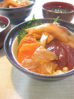 オッサンの韓国風味な海鮮丼-レシピのメイン写真