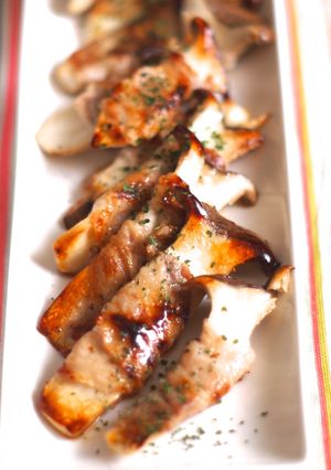 エリンギを豚肉で巻いて焼くだけ！-レシピのメイン写真