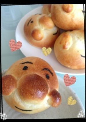海苔でお顔☆アンパンマンのパン♪-レシピのメイン写真