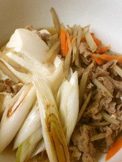 簡単♪ごぼうたっぷり肉豆腐-レシピのメイン写真