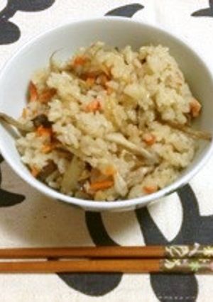 根菜ときのこの関西風炊き込みご飯♪-レシピのメイン写真