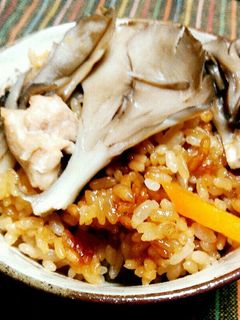 秋☺舞茸と鶏肉の炊き込みごはん-レシピのメイン写真