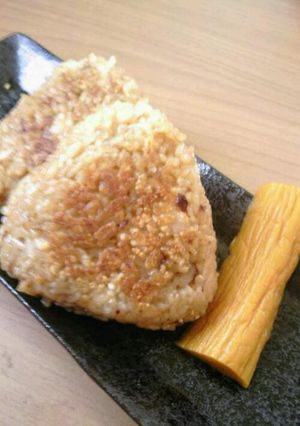 居酒屋風!?☆おこげ焼きおにぎり-レシピのメイン写真