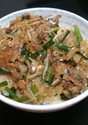 残り野菜とサンマの蒲焼き缶詰め丼-レシピのメイン写真