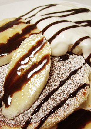 簡単！バナナチョコ生クリームパンケーキ-レシピのメイン写真