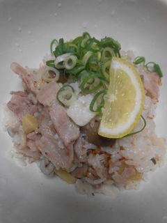 豚ばら肉とニンニクの炊き込みご飯-レシピのメイン写真