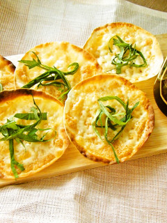 簡単おつまみ☆餃子の皮で明太ピザ-レシピのメイン写真