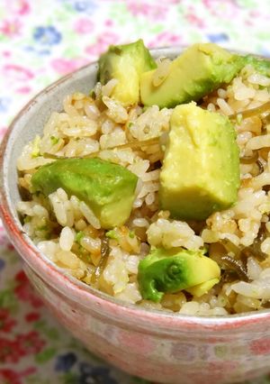 ☺アボカドと塩昆布の炊き込みご飯☺-レシピのメイン写真