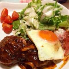 รูปของ ソースも手作り！煮込みハンバーグ☆写真付