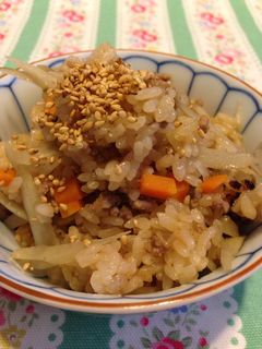 ストウブ で 鶏ごぼう炊き込み御飯♥-レシピのメイン写真