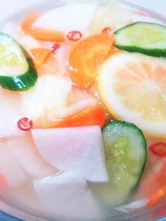 汁ごと味わう☆大根と梨の水キムチ-レシピのメイン写真